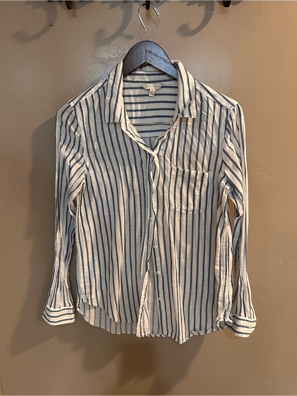 Lucky Striped Button-Down Shirt in Navy and White Size S